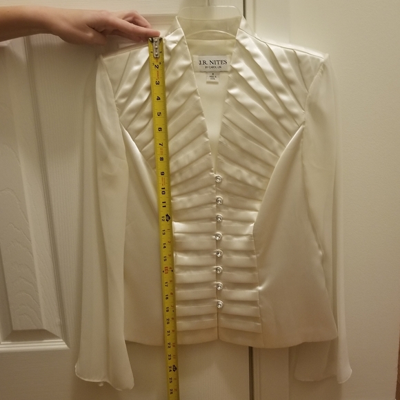 ❤️ Women's Ivory Satin Rhinestone Button-down Blouse w/ Sheer Bell Sleeves - Picture 10 of 11